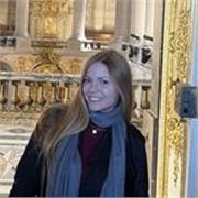 Estudiante de medicina con experiencia con niños y adolescentes,  disponible para asignaturas de ciencias e idiomas